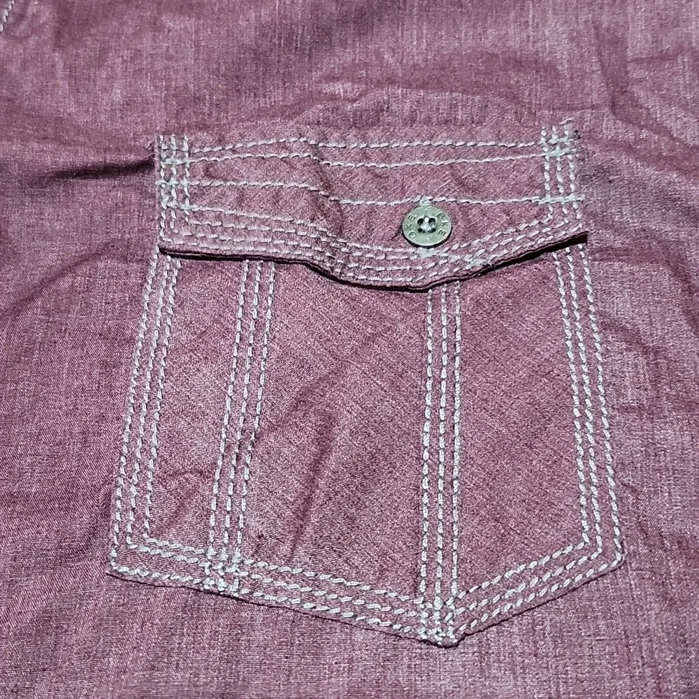 BKE ATHLETIC BURGUNDY & GRAY STITCH CASUAL BUTTON DOWN LONG-SLEEVED SHIRT LARGE